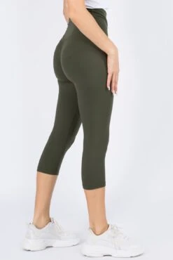 High-Rise Essential Capri Leggings -Selected Women's Clothing Store 518SD DOL 2 a5f79a06 8e42 4d1b 97a2 8ca7feb6b0e3