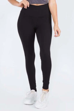 &New High-Rise Essential Leggings