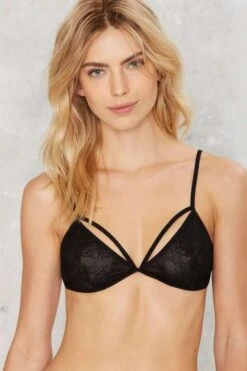 Pretty In Lace Triangle Bralette -Selected Women's Clothing Store 69007.0.detail