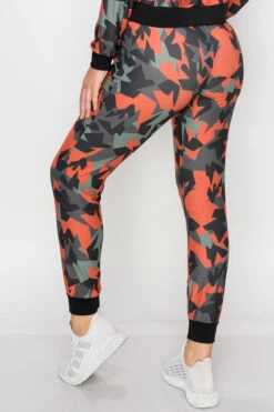 Complex Geo Print Print High-Rise Joggers -Selected Women's Clothing Store 827JG0085