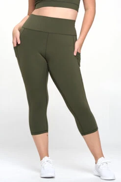 Plus Size SUPER SOFT Active Capri Legging With Pockets
