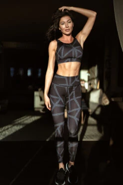 Smoky Abstract Grid Active Set