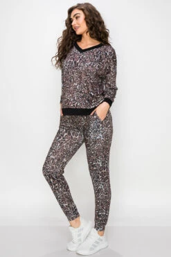 Striking Leopard Print Matching Lounge Set -Selected Women's Clothing Store TP2273 BLK 827JG007 BLK3