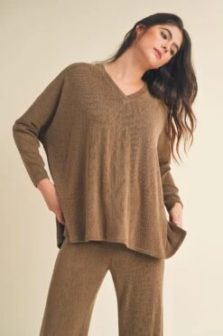 Women's Texture V-neck Long Sleeves Top -Selected Women's Clothing Store TP2526 SR018 MBR 3 50250e44 2603 4f7c a037 3aa3cb838a7d