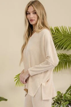 Women's Texture V-neck Long Sleeves Top -Selected Women's Clothing Store TP2526 BEI 2