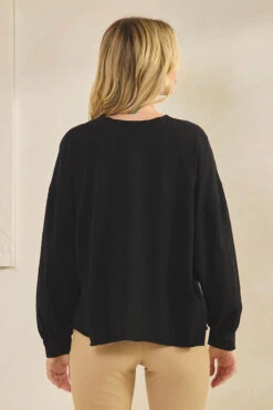 Weekend Flow Relaxed Fit Cotton Top -Selected Women's Clothing Store TP2743 BLK 827JN285 CAM.jpg 27 I