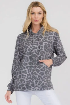 Relaxed Snow Leopard Pocket Hoodie -Selected Women's Clothing Store TPPT0222