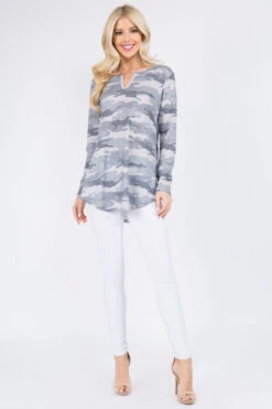 Front Notch Camo Print Tunic Top -Selected Women's Clothing Store TU063 BEI 4 l